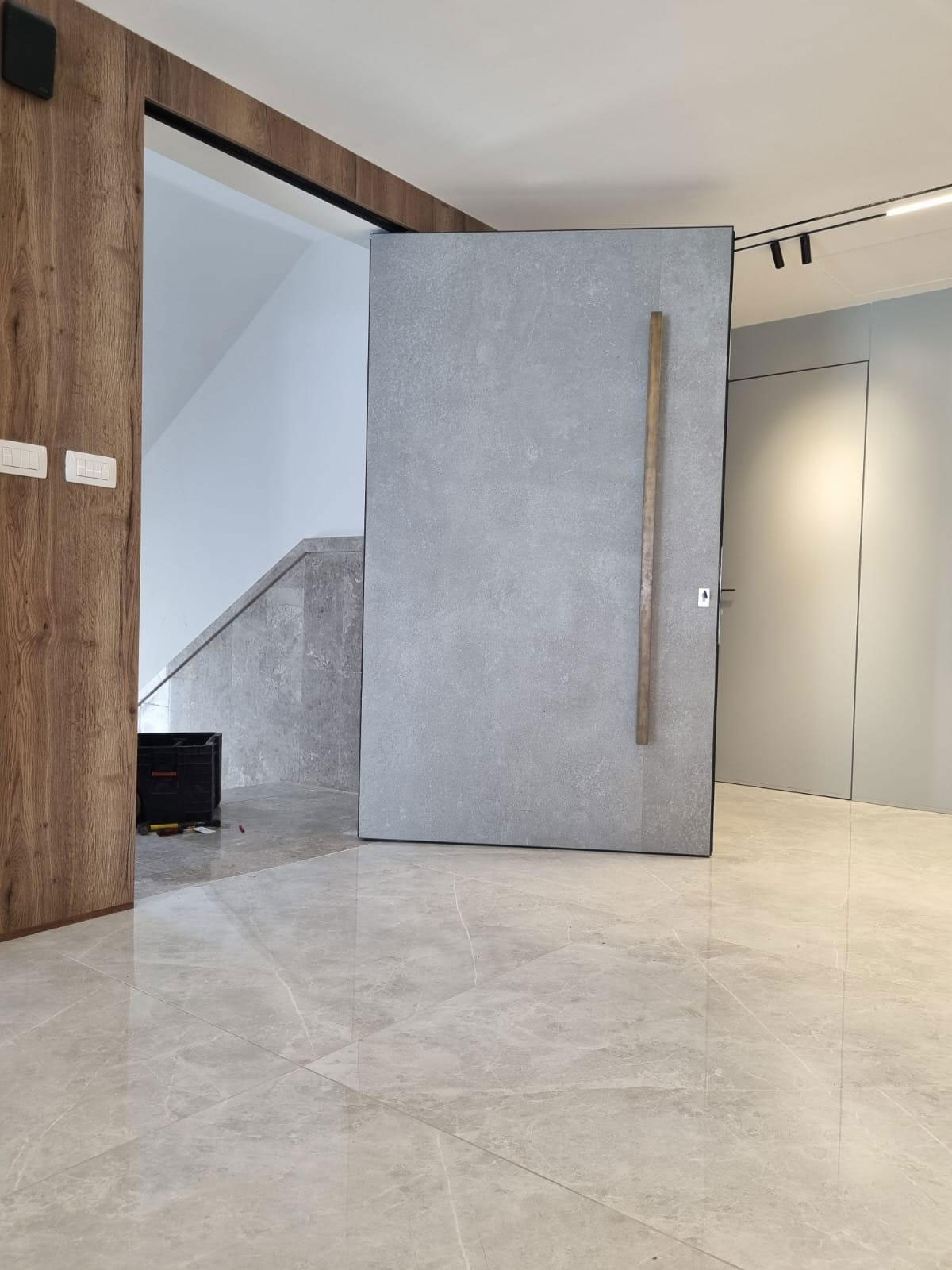 V-doors-Vancouver-Door-Repair​